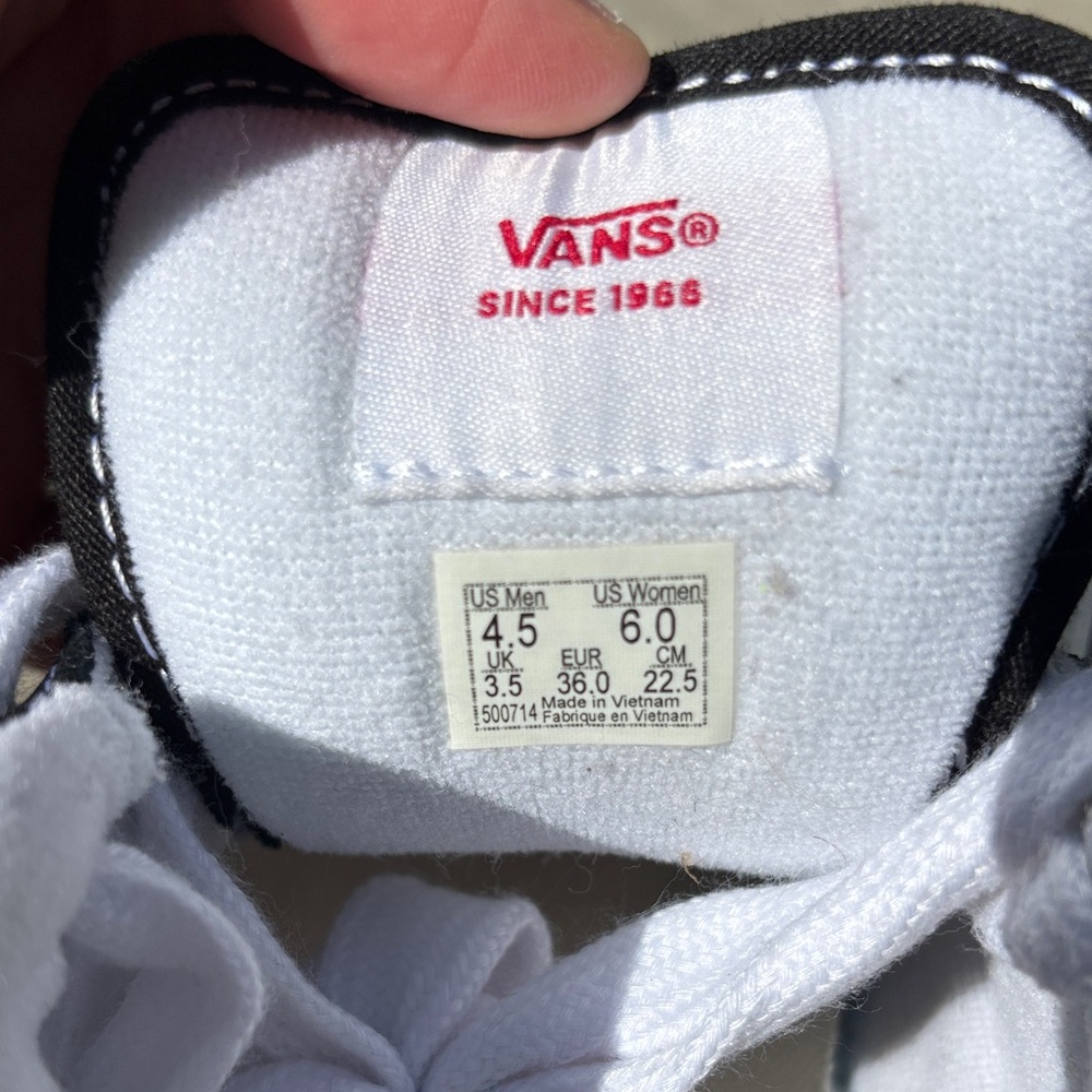 Vans Classic Black and White Skate shoes - Picture 4 of 6